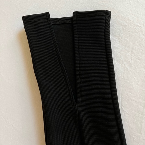 NWT H&M Slit-Hem Textured Legging Pants - Picture 4 of 15